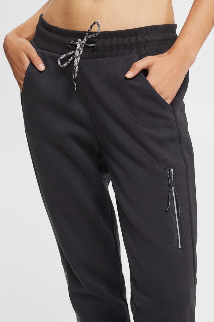 Sweatpants med lomme på benet, BLACK, detail image number 0