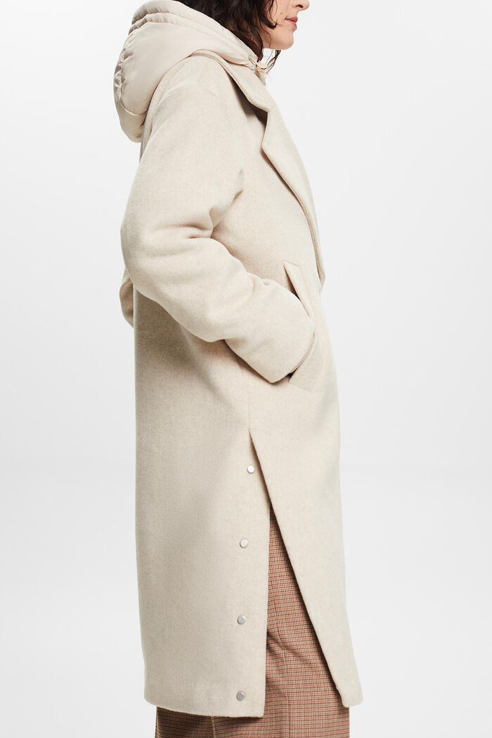 Polstret frakke i uldmiks med aftagelig hætte, ICE, detail image number 4