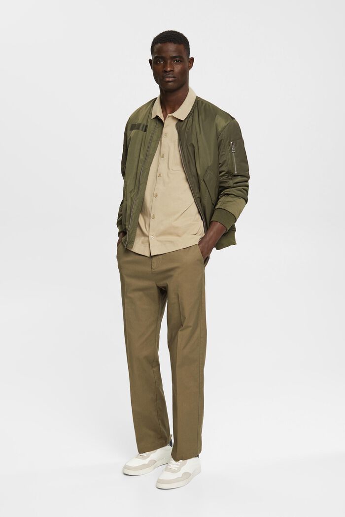 Chinos med relaxed fit