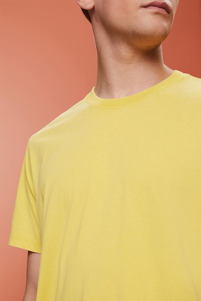 Garment-dyed T-shirt i jersey, 100 % bomuld, DUSTY YELLOW, detail image number 2