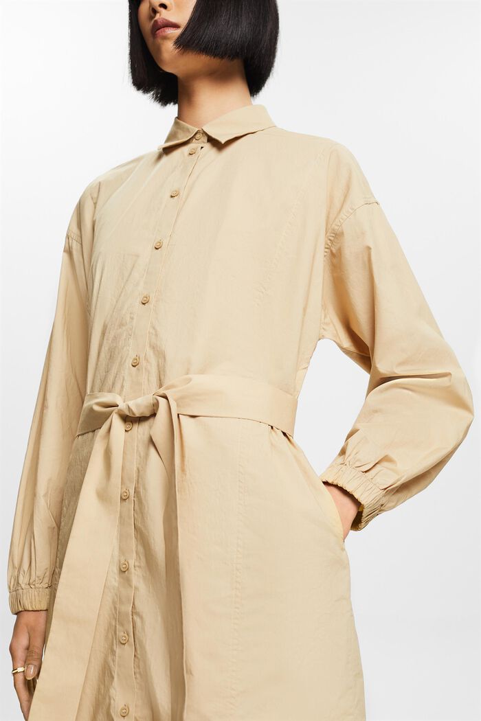 Skjortekjole i bomuldspoplin med bindebælte, SAND, detail image number 1