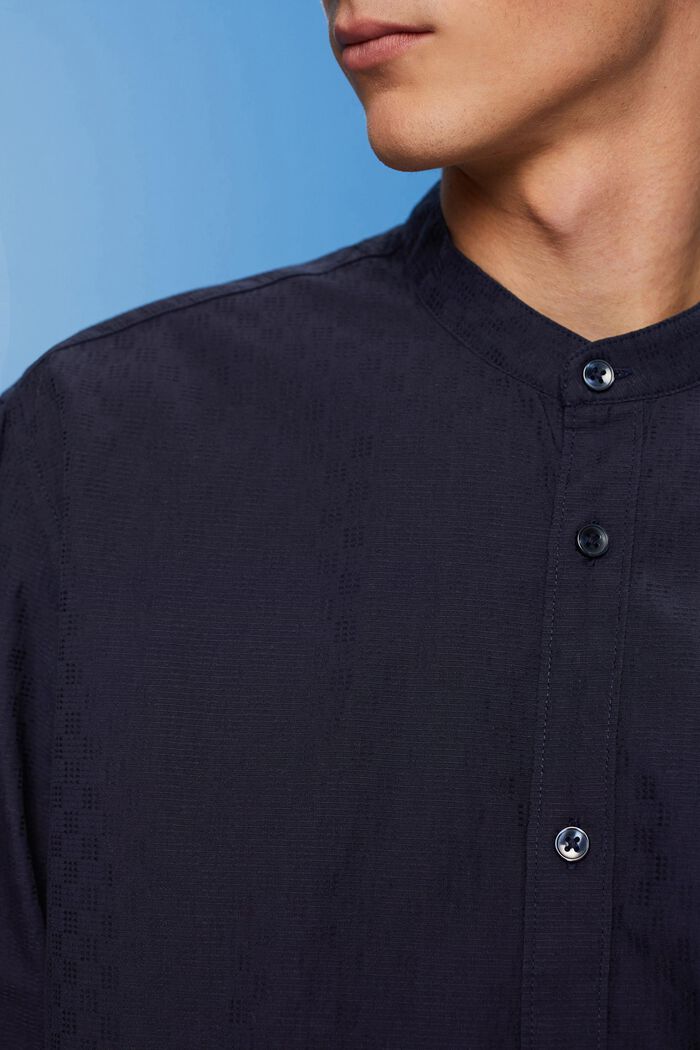 Tekstureret slim fit-skjorte med båndkrave, NAVY, detail image number 2
