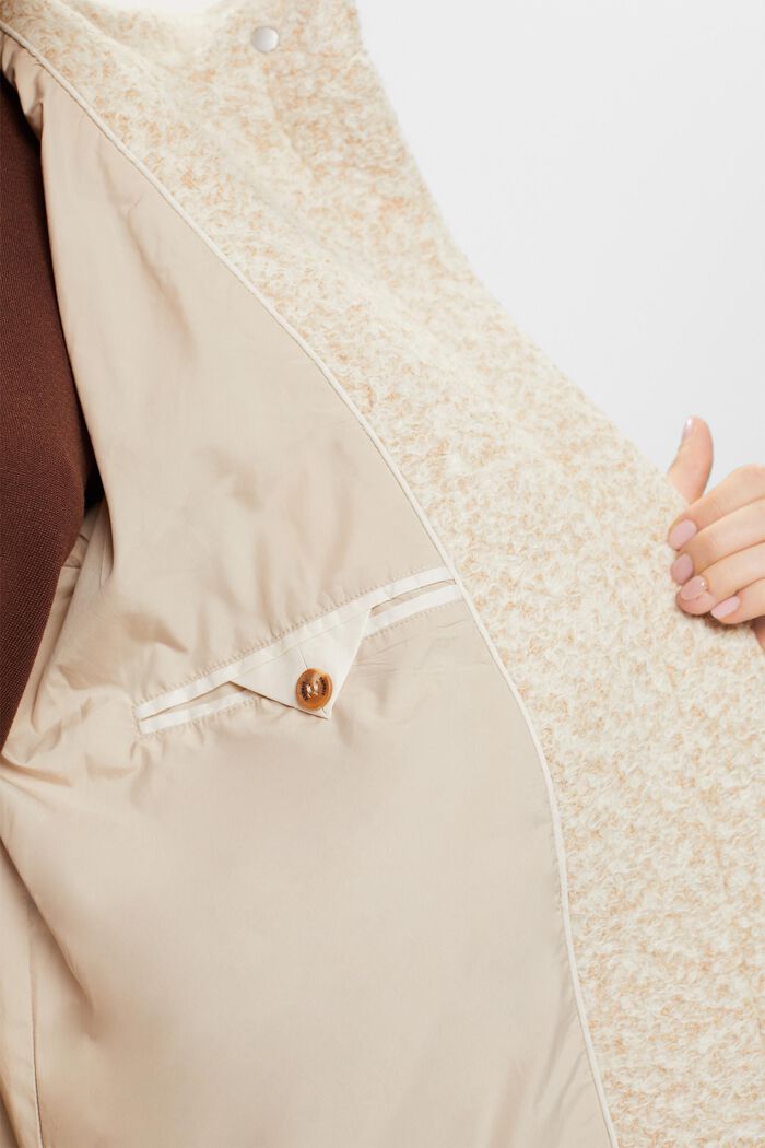 Frakke i krøllet uldmiks med hætte, SAND, detail image number 4
