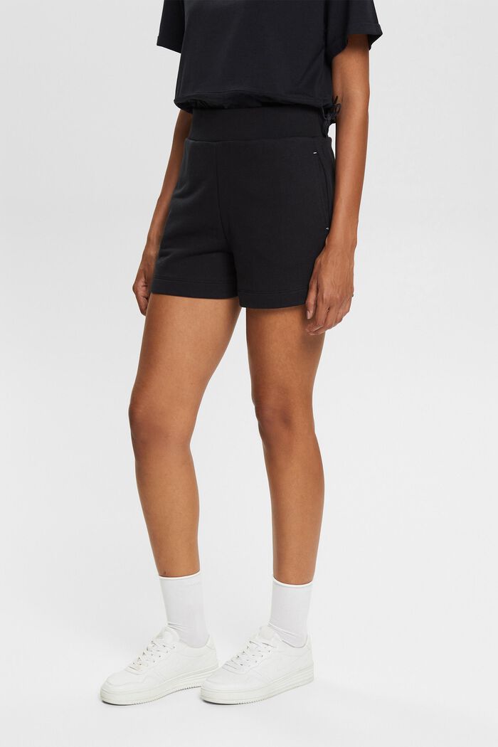 Genanvendte materialer: shorts i sweat