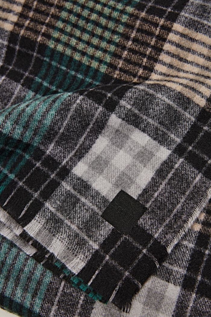 Af genanvendte materialer: vævet tørklæde med tern, TEAL GREEN, detail image number 2