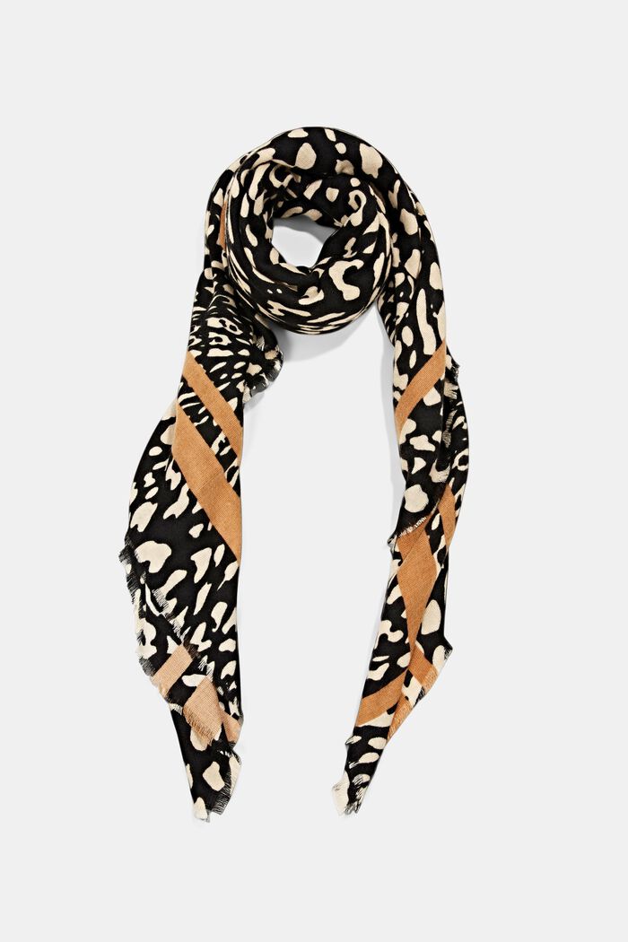 Af genanvendte materialer: Tørklæde i leopardlook, BLACK, detail image number 0