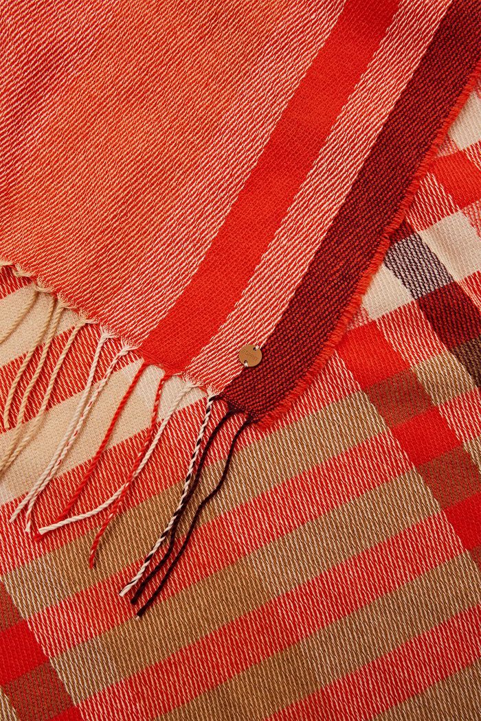 Genanvendt: ternet tørklæde med frynser, CARAMEL, detail image number 1