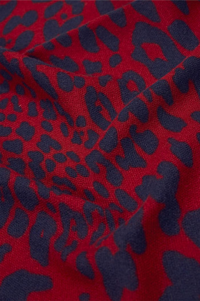 Af genanvendte materialer: Tørklæde i leopardlook, DARK RED, detail image number 1