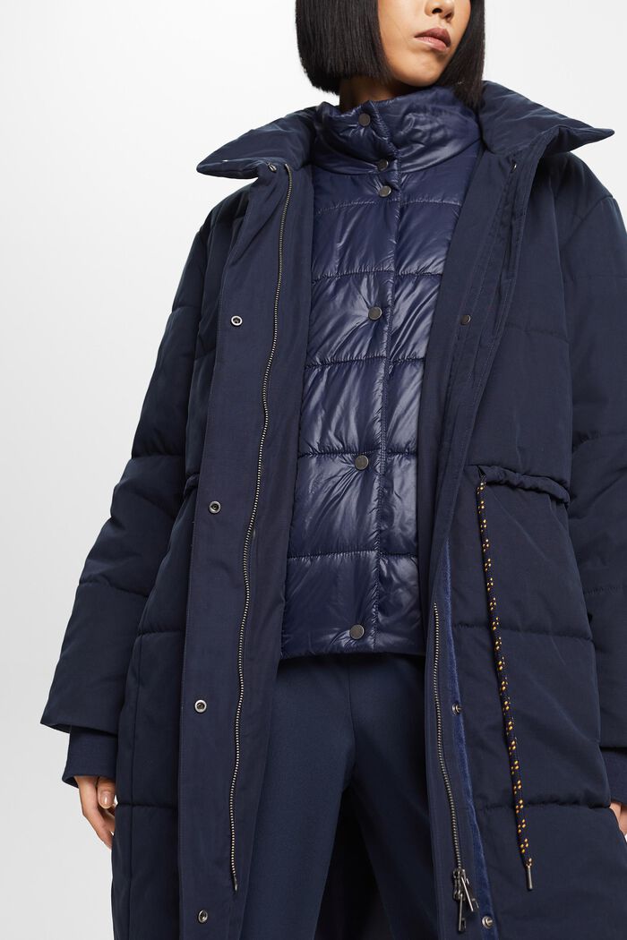 Genanvendt: Quiltet frakke med inderside i fleece, NAVY, detail image number 2