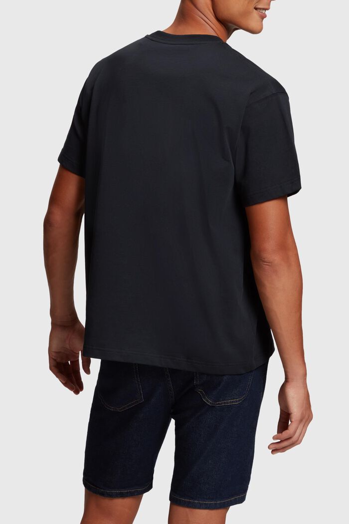 T-shirt med påsat nittelogo, BLACK, detail image number 1