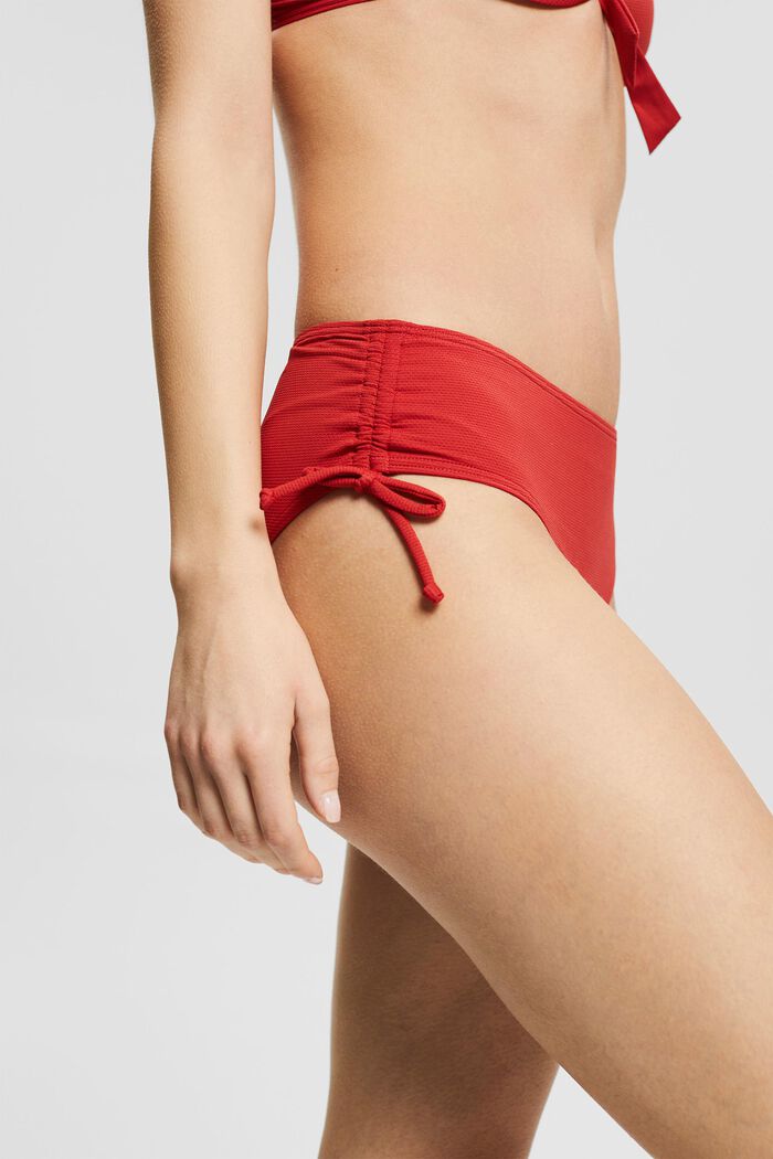 Genanvendte materialer: bikinitrusse med struktur, RED, detail image number 0