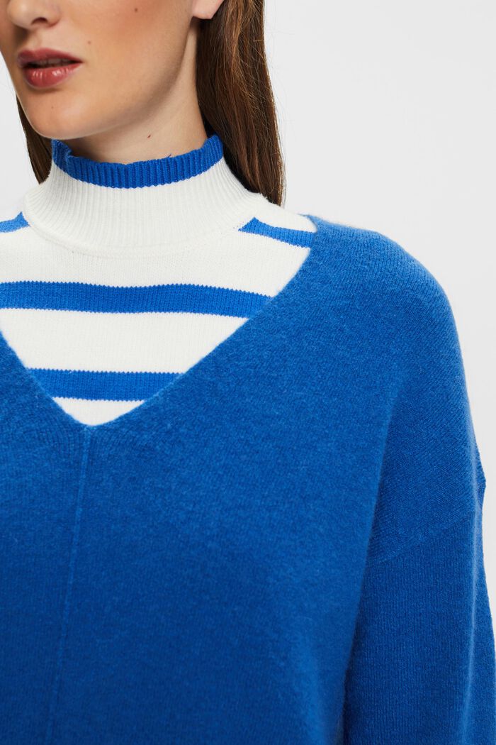 Sweater i uldmiks med V-hals, BRIGHT BLUE, detail image number 1