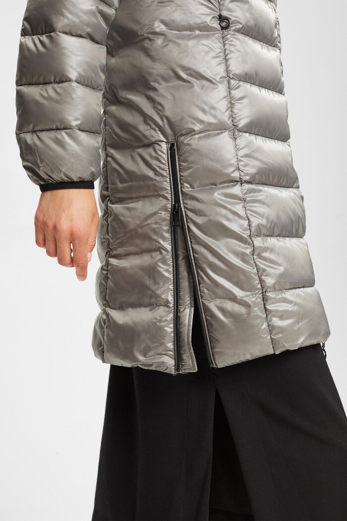 Quiltet frakke med aftagelig hætte med løbegang, LIGHT GUNMETAL, detail image number 4