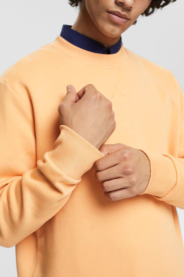 Genanvendte materialer: ensfarvet sweatshirt, PEACH, detail image number 0