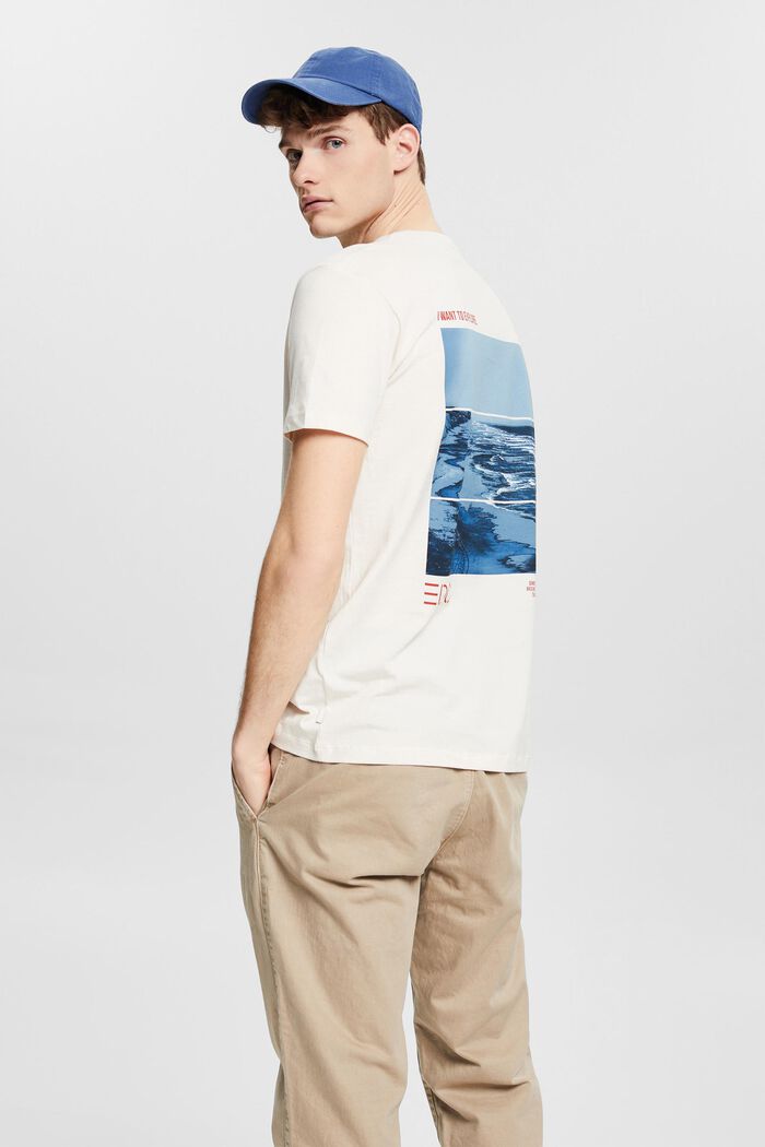 T-shirt med print på for- og bagsiden