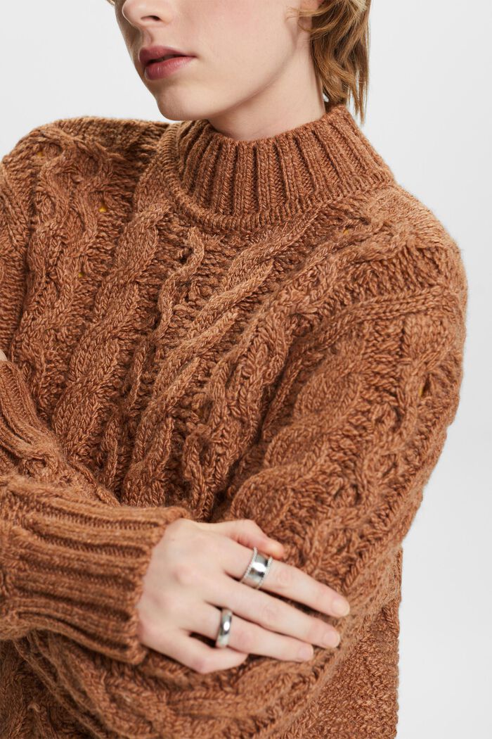 Kabelstrikket sweater i uldmiks, CARAMEL, detail image number 2
